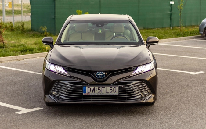 Toyota Camry cena 96900 przebieg: 174000, rok produkcji 2019 z Wrocław małe 781